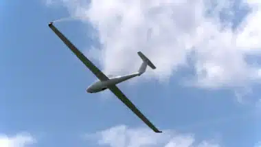 L'armée japonaise mise sur un drone kamikaze en carton à 1 800 € : indétectable au radar, il peut voler jusqu'à 150 km