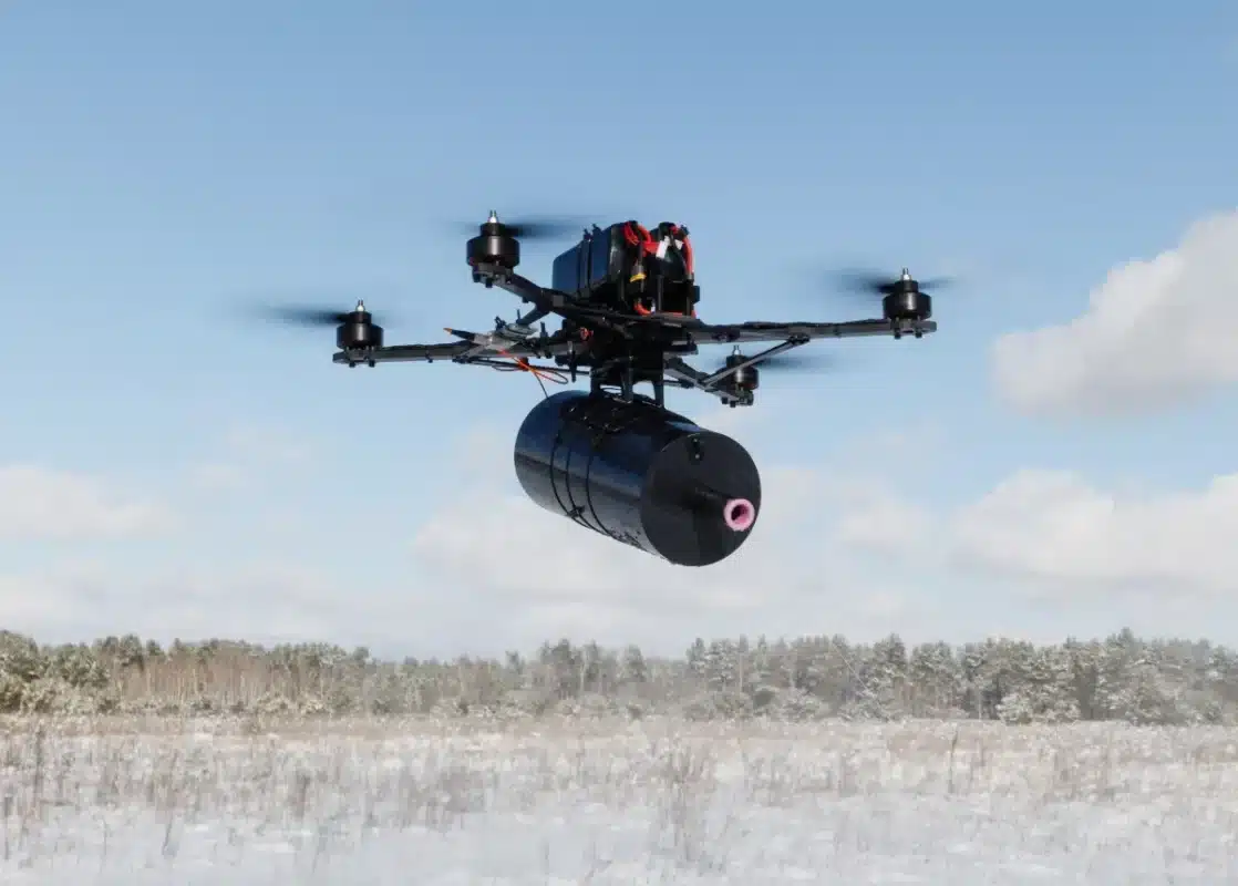 « Plus loin, plus profond ! » : l'Ukraine pulvérise son record avec un drone FPV qui frappe à 100 km derrière les lignes russes