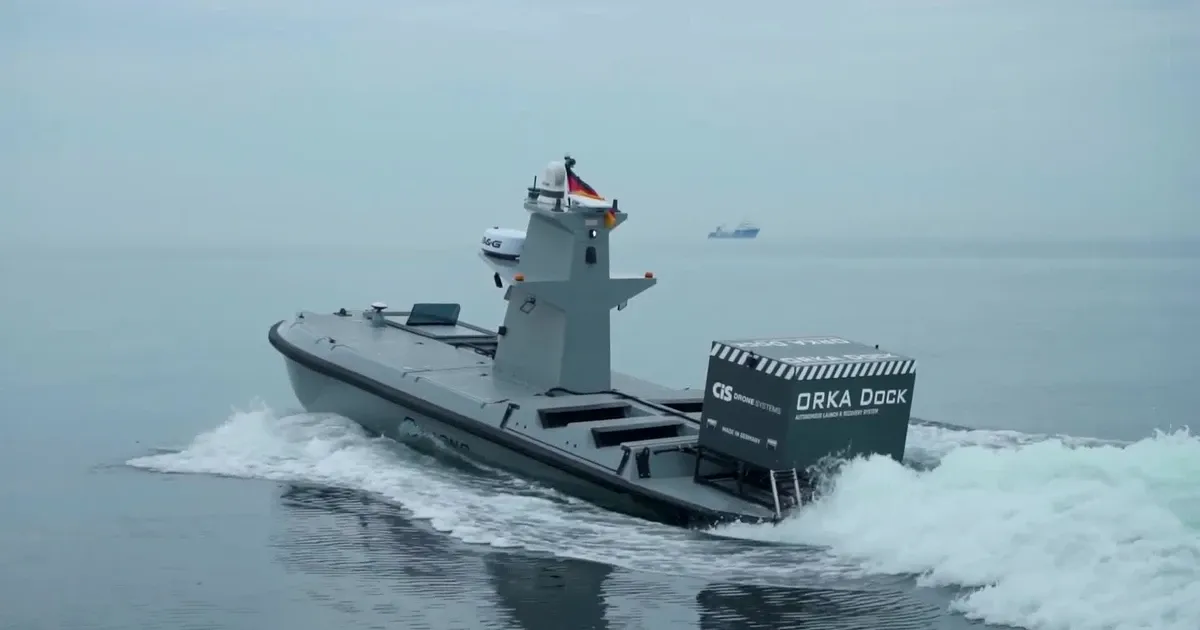 Ce « hangar portable » allemand lance un drone en mer déchaînée en quelques minutes : une première mondiale
