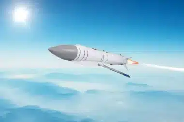 Adieu la dépendance aux Himars américains : la France réussit le tir de son FLP-T150 et redistribue les cartes en Europe