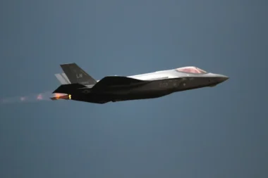Le Pentagone stoppe les livraisons de F-35 : un bug logiciel cloue au sol l'avion de chasse le plus cher de l'histoire