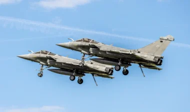 Pourquoi deux avions russes ont volé sans plan de vol dans l'espace aérien balte alors que des Rafale français patrouillaient à quelques kilomètres