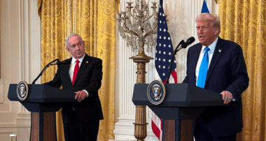 Les États-Unis ont relevé leur niveau d’alerte en matière de contre-espionnage concernant Israël. Une décision qui intervient alors que les relations entre Donald Trump et Benyamin Nétanyahou traversent une période de fortes tensions. Wikipedia
