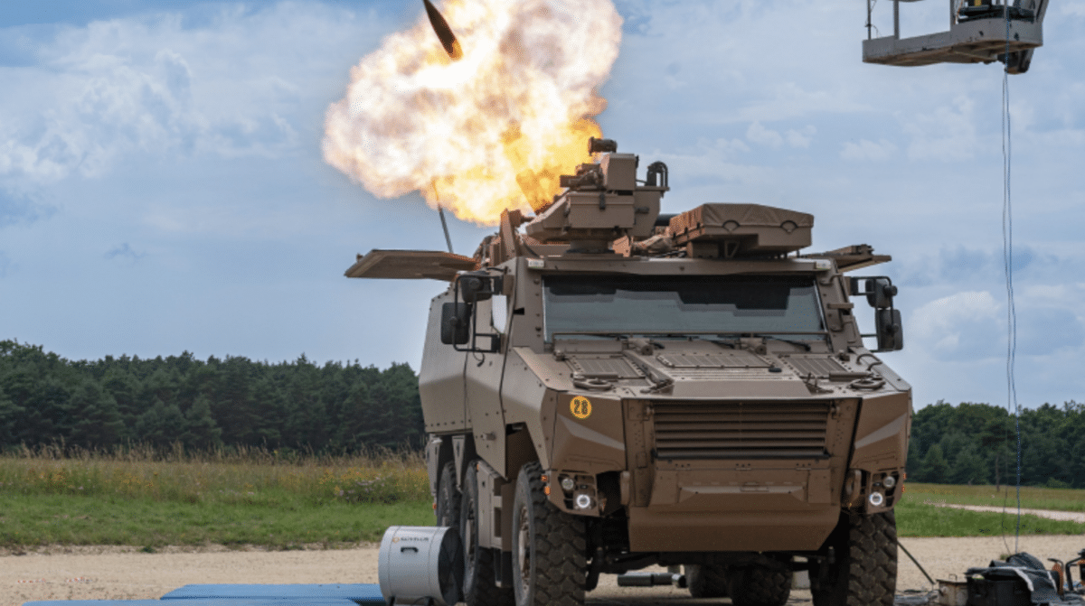 Le 120MC développé par Thales pourrait enrichir les capacités d’appui-feu de l’armée de Terre. Mobile, rapide à déployer et conçu pour survivre sur un champ de bataille saturé de drones, ce nouveau mortier de 120 mm a récemment été évalué en France. Defense.gouv