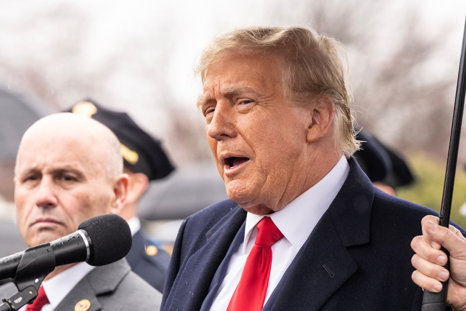Donald Trump annule ses frappes contre l'Iran et revendique un accord imminent