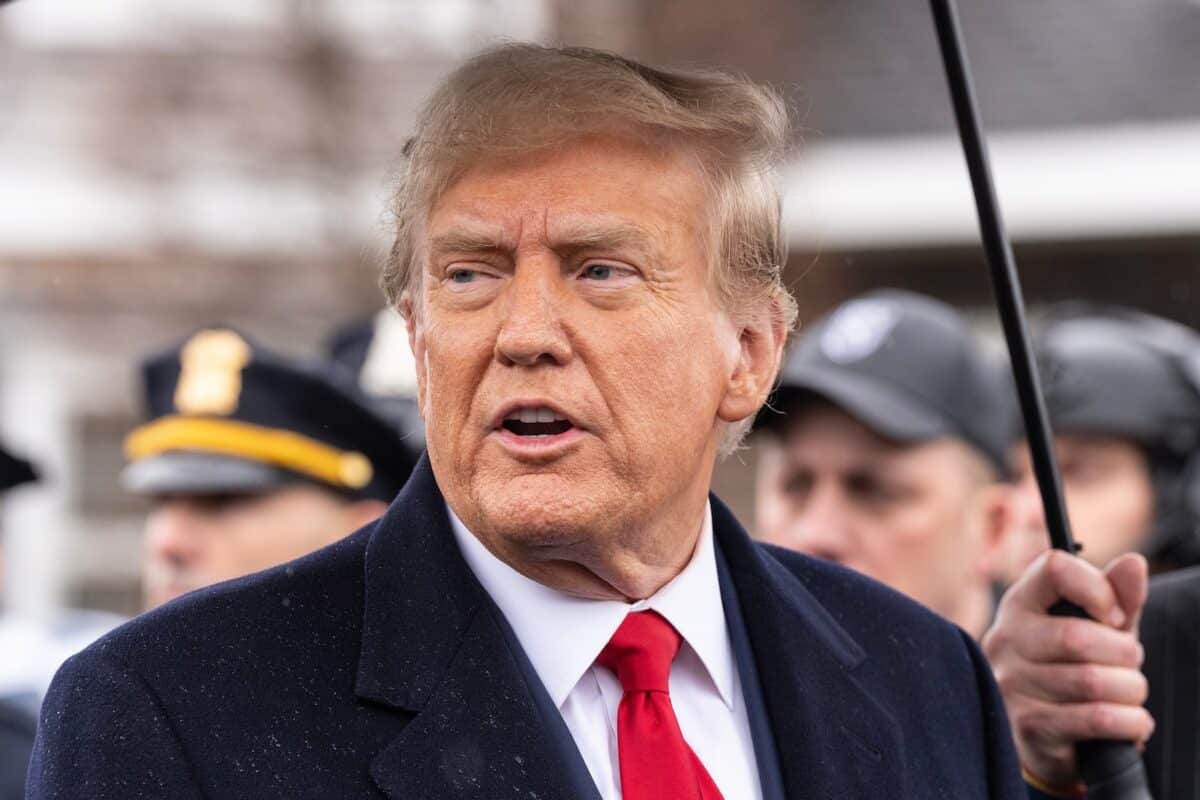 Donald Trump menace de frapper l'Iran "très fort" et de s'emparer de sites pétroliers