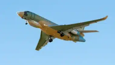 Pourquoi un avion de guerre électronique Archange portant les marquages du 5/64 Dunkerque à été repéré à Mérignac