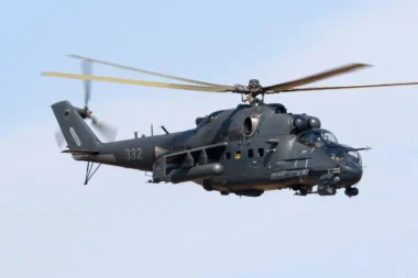 Quel exploit ! : un drone marin repêche l'équipage d'un hélicoptère de l'US Army près d'Ormuz