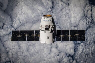 SpaceX dévoile ses ambitions spatiales de centres de données IA avant son introduction en Bourse