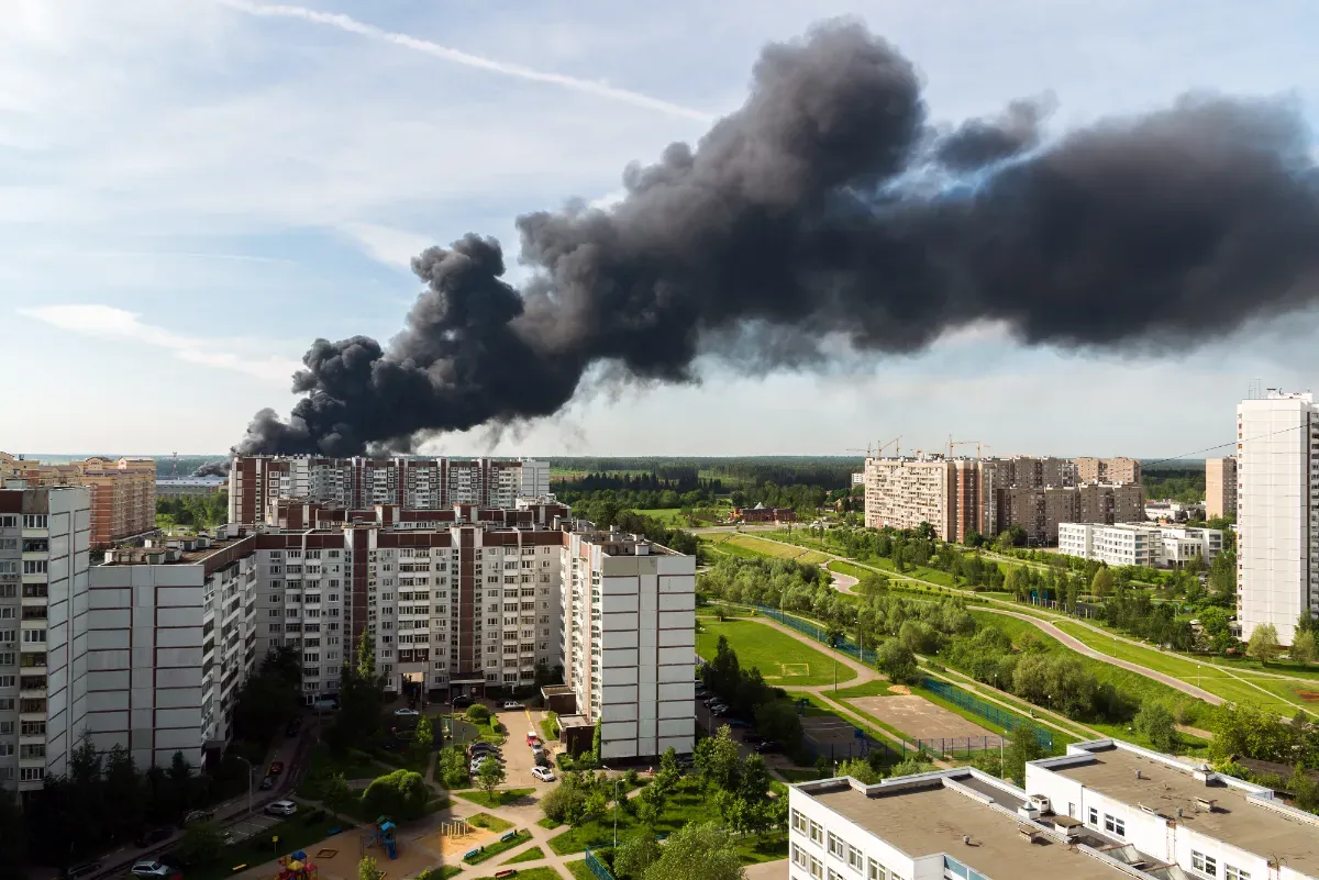 Guerre en Ukraine : des drones ukrainiens frappent une raffinerie en plein Moscou, « à grande échelle »