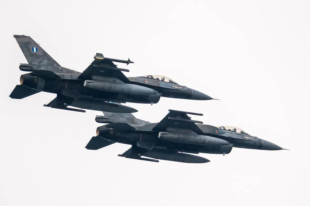 Des chasseurs F-16 ont intercepté trois avions pendant la finale de la Coupe du monde 2026 à New York