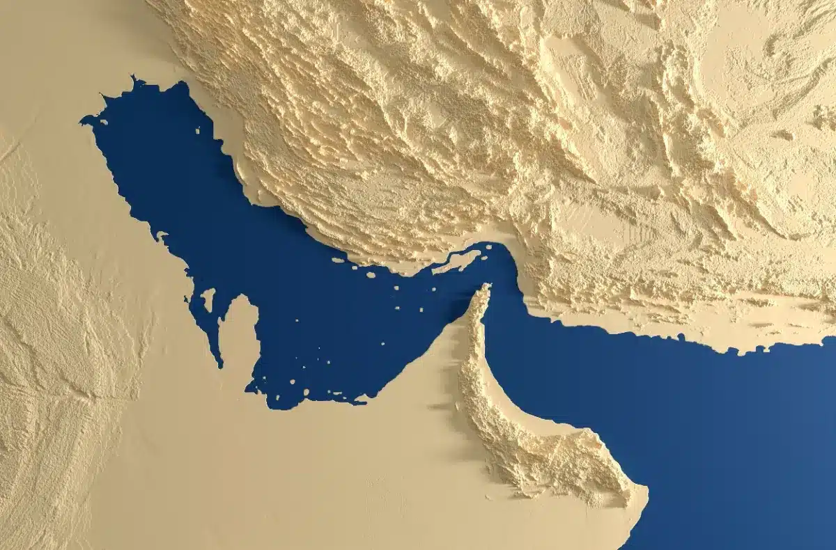 Détroit d'Ormuz : l'ONU réclame la protection de 6 000 marins bloqués sans eau ni soins