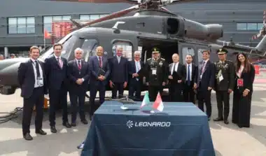 Quatre ans après avoir commandé des Rafale, l'Indonésie surprend tout le monde : elle confie 12 chasseurs légers à l'italien Leonardo plutôt qu'à la France