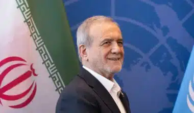 « Guerre totale » : le président iranien Pezeshkian lance un double ultimatum sur l'économie et la sécurité, Téhéran retient son souffle