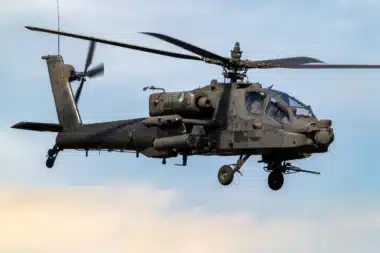 Huit pilotes d'hélicoptères Apache mis à l'écart après un vol en Caroline du Sud : pourquoi le Pentagone a levé la sanction