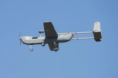 Le MQ-28 Ghost Bat a abattu une cible en vol avec seulement 4 ordres humains : les pilotes de chasse réalisent que leur métier vient de changer