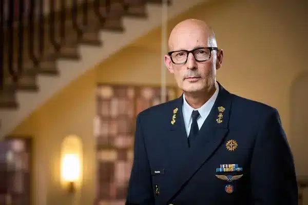 Le chef du renseignement militaire néerlandais trahi par son jogging : Strava a révélé ses trajets secrets à n'importe qui