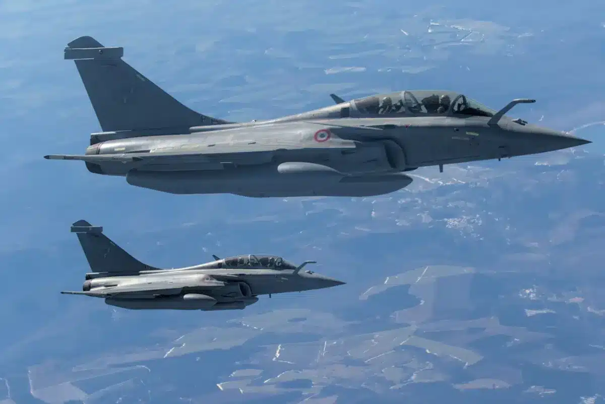 Les Rafale français ont dû décoller 40 fois en Lituanie depuis avril : les avions suspects se multiplient aux portes de l'Otan