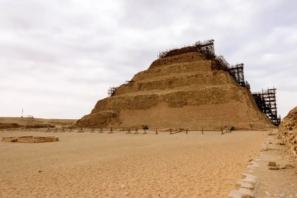 Les archéologues soutiennent que les anciens Égyptiens ont bâti les grandes pyramides avec une machine high-tech ancienne