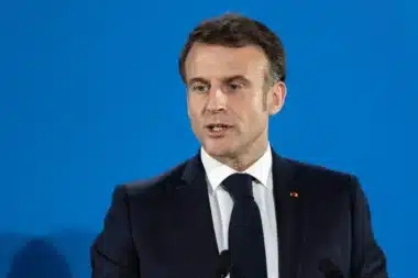 Pourquoi Macron envoie des missiles intercepteurs à l'Ukraine ce samedi : les frappes russes ont changé la donne selon l'Élysée