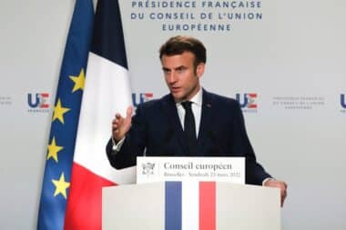 ukraine-emmanuel-macron-annonce-exercices