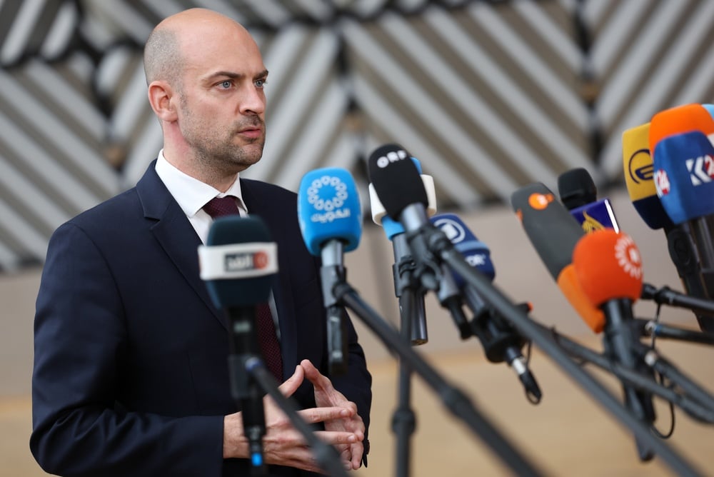 iran-france-va-expulser-deux-diplomates-iraniens