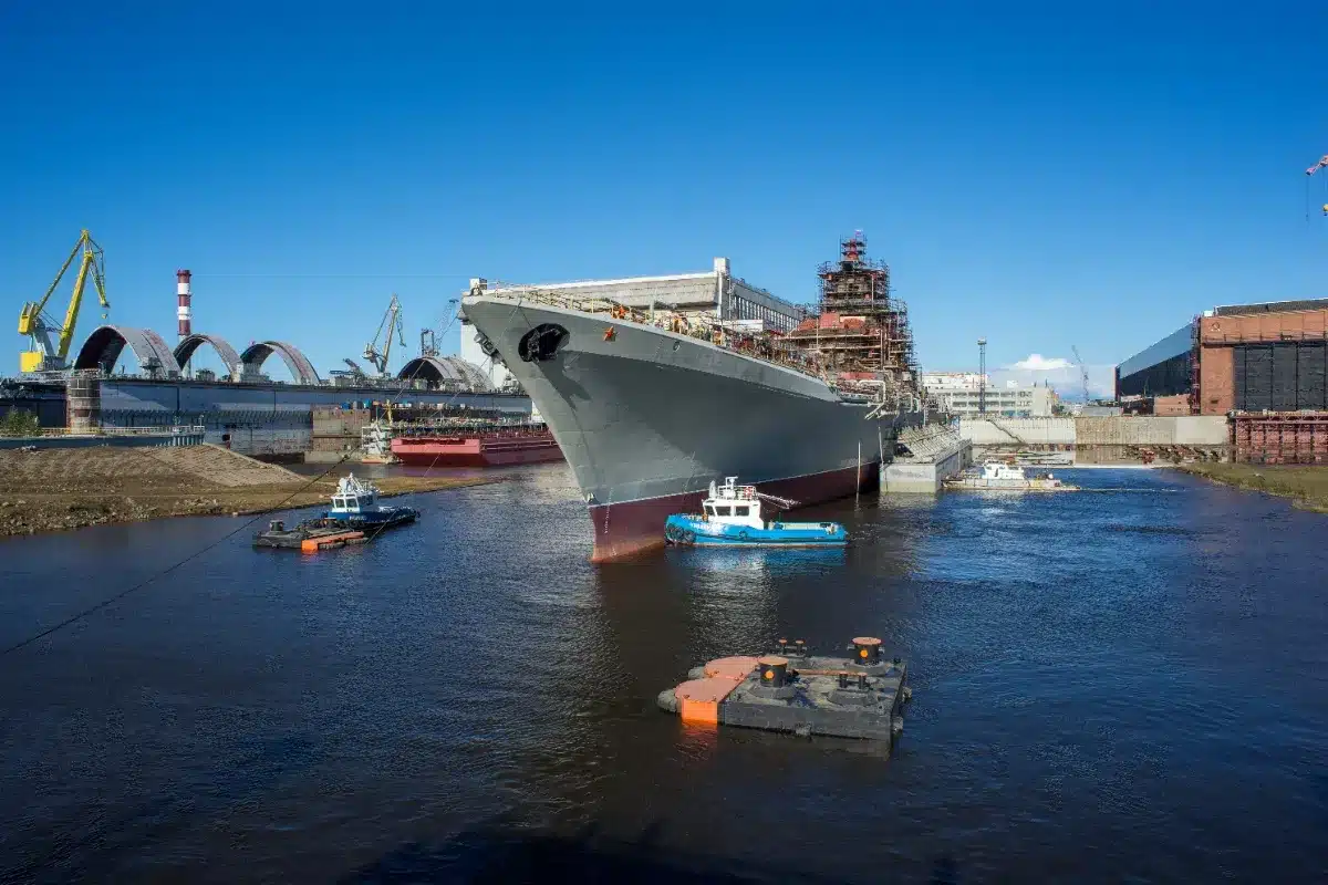 L'Admiral Nakhimov vient d'achever ses essais en mer : pourquoi ce croiseur russe surarmé inquiète les marines occidentales