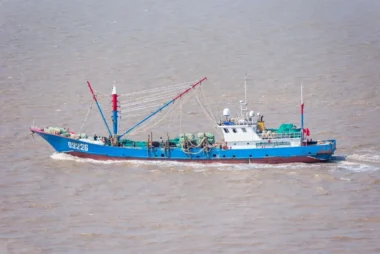 Le Japon intercepte un navire de pêche chinois dans sa zone économique au cœur du conflit avec Pékin