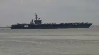 Le porte-avions USS Abraham Lincoln débarque en Thaïlande après plusieurs mois de combats au Moyen-Orient
