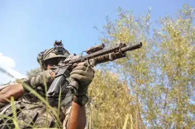 Les forces ukrainiennes détruisent des répéteurs russes en pleine nuit et paralysent leur adversaire