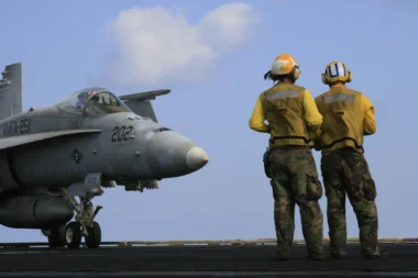 Pourquoi une guerre contre l'Iran coûterait 38 milliards aux États-Unis : les militaires préviennent que les stocks de munitions ne tiendraient pas longtemps