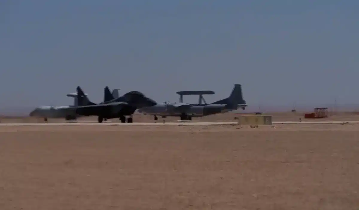 Un Rafale ravitaillé en vol par un avion chinois YY-20 pour la première fois : la manœuvre que personne n'attendait