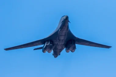 Des bombardiers américains quittent la base RAF Fairford après la découverte d'un complot terroriste suspecté