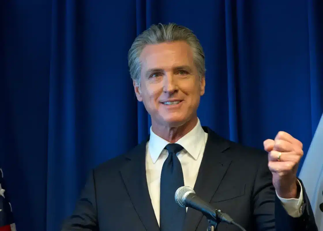Newsom demande l'activation du 25e amendement après que Trump ait évoqué une attaque iranienne contre la Californie