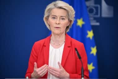 russie-l-union-europeenne-impose-1-600-nouvelles-sanctions-au-complexe-mili